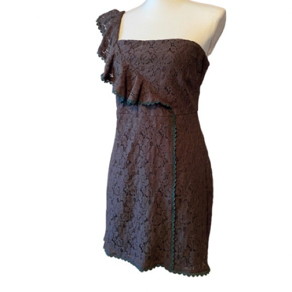 Brown Lace Ruffled One-Shoulder Sheath Dress w/ Green Trim by 5th Culture (L) - Picture 4 of 14